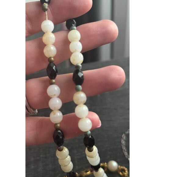 Vintage Lot of 6 Statement Necklaces Black And White Silver Tone Gold Tone - Picture 9 of 12